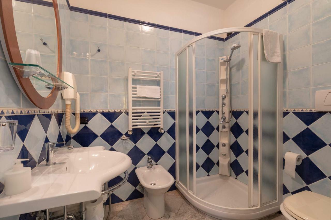 Hotel Villa Elda 阿西西 外观 照片